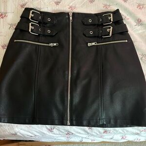 Black forever 21 leather skirt with zippers
